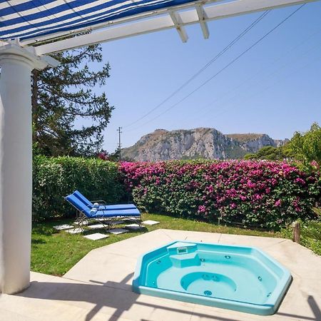 Juniorsuiteb&B Capri Exteriör bild